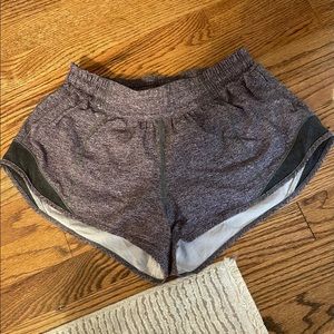 Lululemon Hotty Hot Short 2.5in